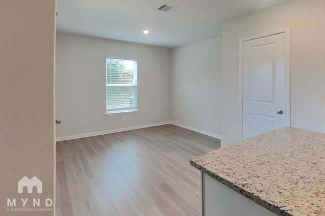 Photo - 10397 Sweetwater Creek Dr
