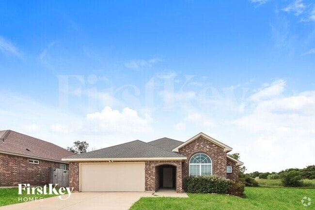 Building Photo - 2708 Beverly Dr Rental