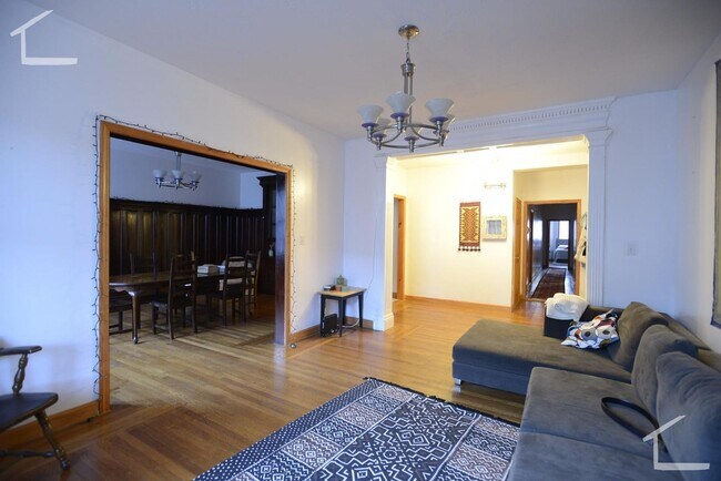 Building Photo - 5bed/2 Bath Perfect For Boston University ... Rental
