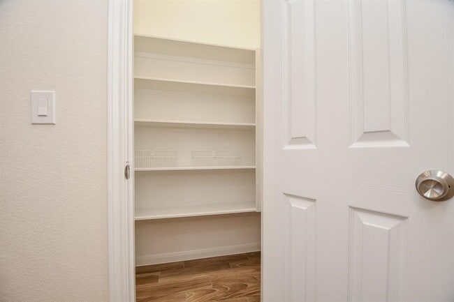 Building Photo - 3708 Easy St Rental