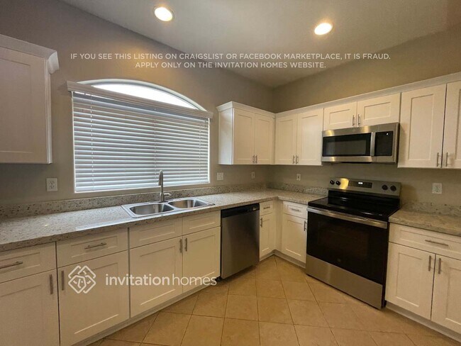 Photo - 9121 W MacKenzie Dr