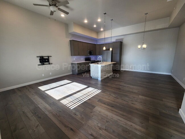 Photo - 350 High Point Dr Unidad C205