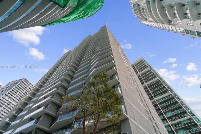 Building Photo - 77 SE 5th St Unit 507