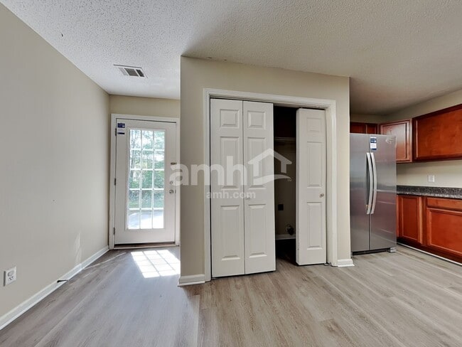 Photo - 7 Holly Springs Cir