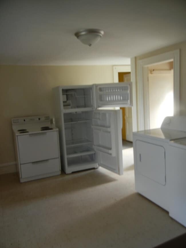 Photo - 132 Colchester Ave
