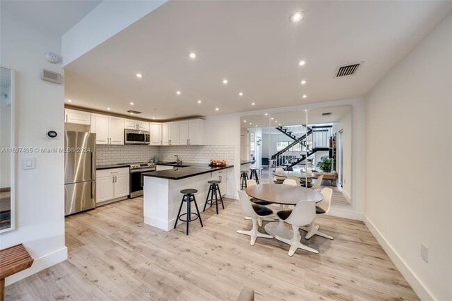 Building Photo - 2420 Brickell Ave Rental