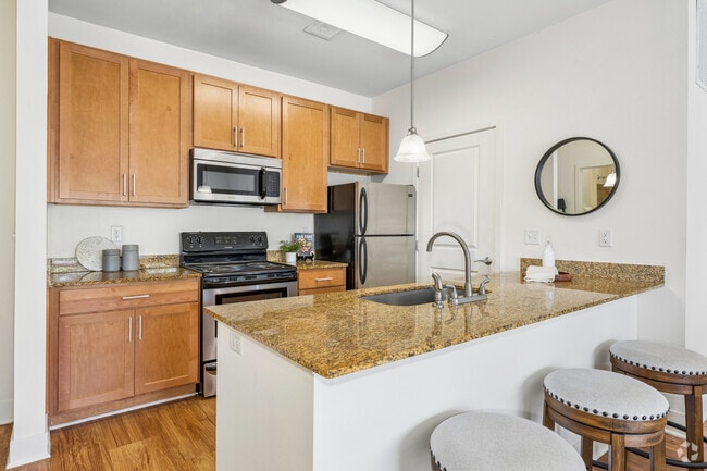 2BR, 2BA - 950SF - Kitchen
