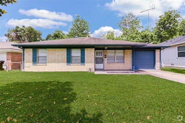 Building Photo - 5907 Nelwyn St Rental