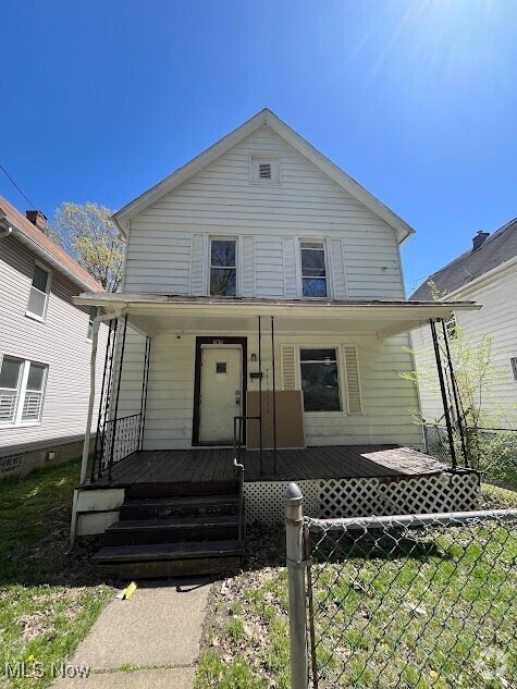 Building Photo - 369 Windsor St Rental