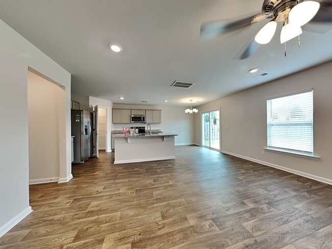 Photo - 518 Belgian Blue Wy