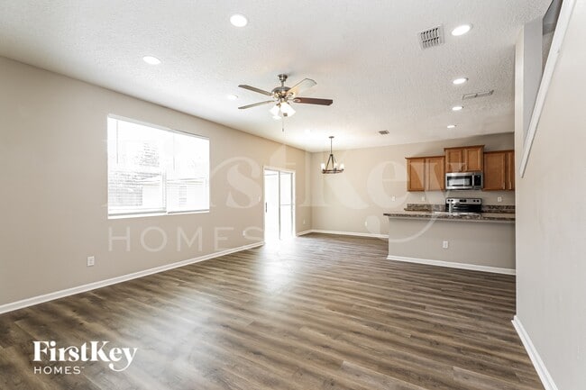 8058 Brothers Walk Ln