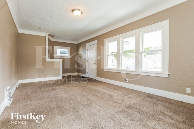 Photo - 754 North Ave