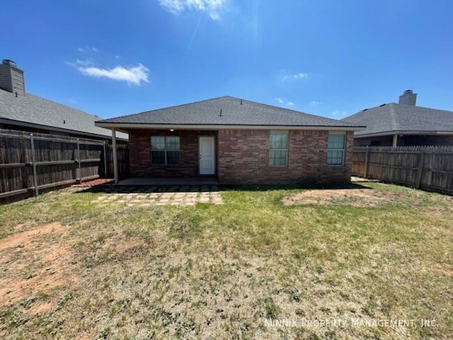 Photo - 5526 108th St