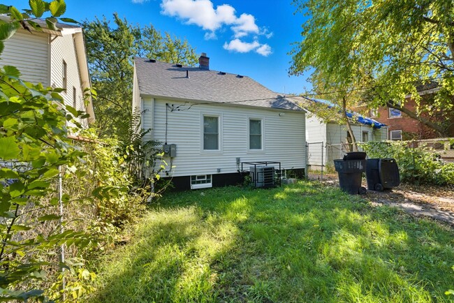 Photo - Holiday Special Reduce Rent