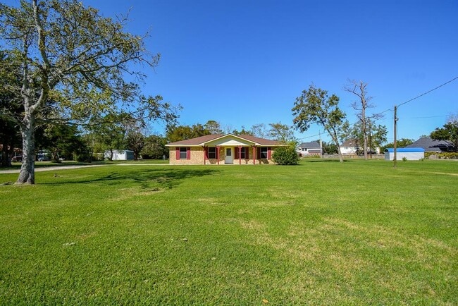 Photo - 5115 S Farm-to-Market 565 Rd