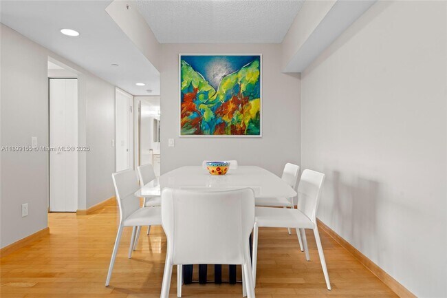 Photo - 21205 Yacht Club Dr Unit 707