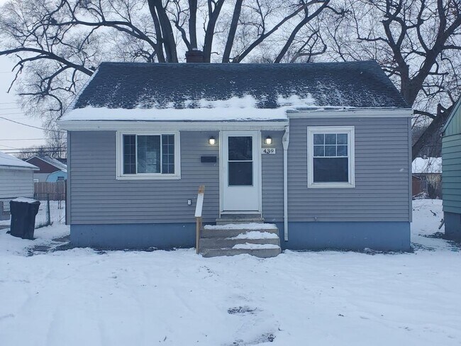 Photo - 439 S Illinois St