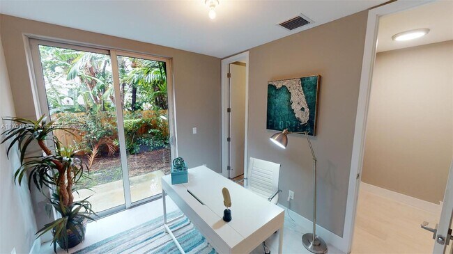 Photo - 632 NE 12th Ave