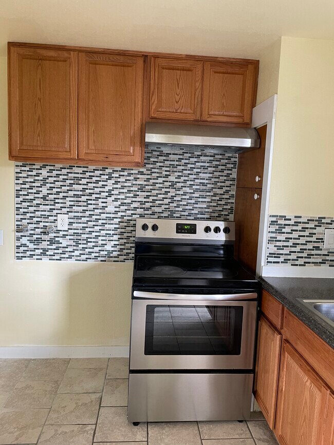 115 Summit Ave N