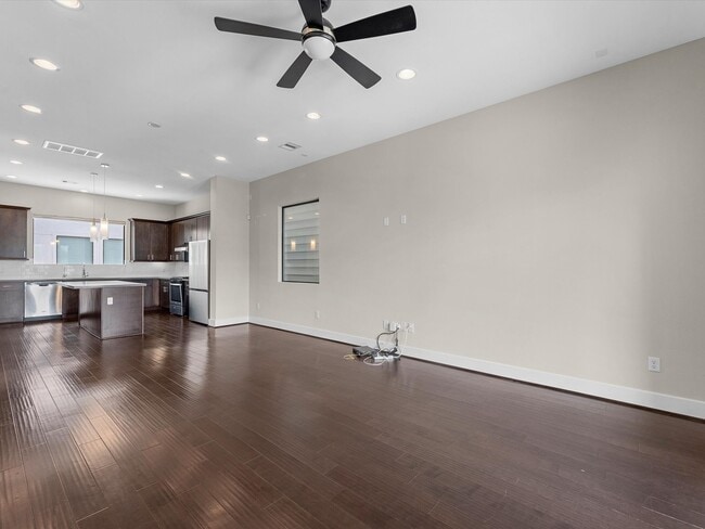 Photo - 1615 Milby St