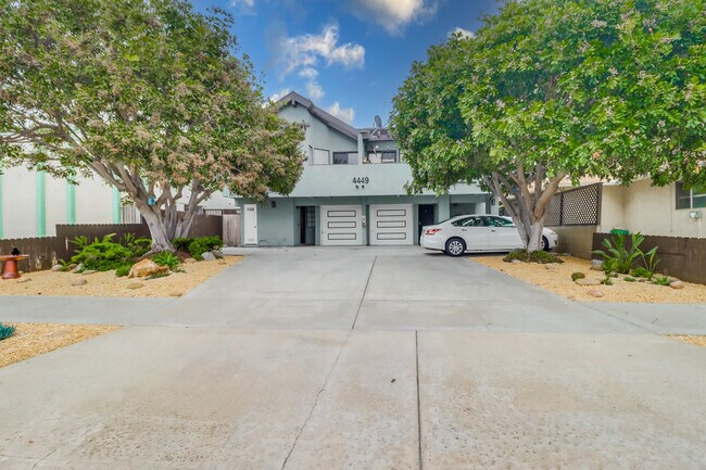 Photo - 4449 Hamilton St