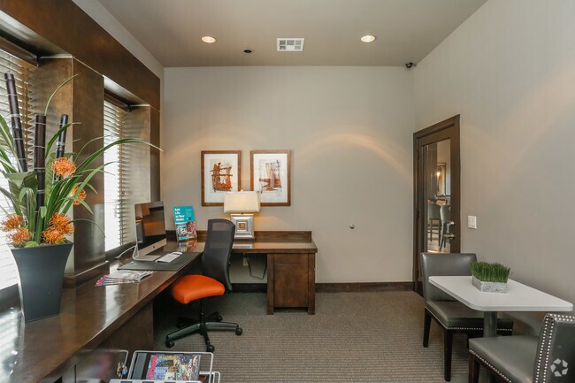 Estates at Memorial Heights