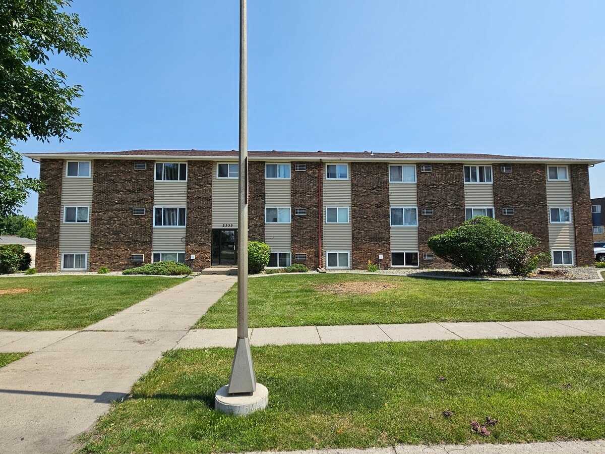 2333 20 1/2 Avenida S Fargo - 2333 Green Apartments