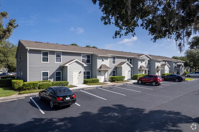 512 Harrison Place Dr - Enclave at Pine Oaks