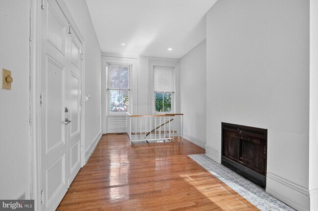 Photo - 1720 Wallace St