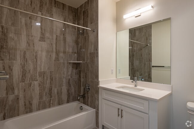1BR, 1BA - 764SF