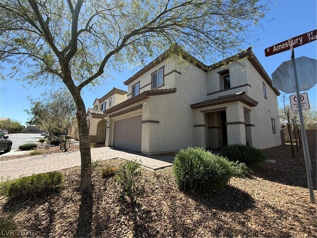 Photo - 7417 Amesbury St