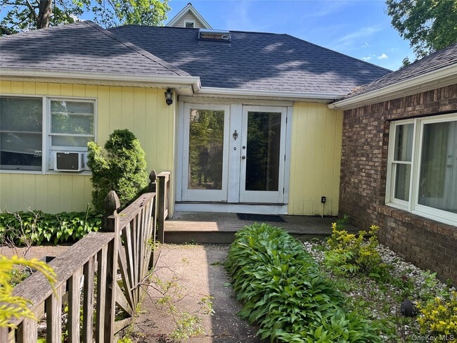 Building Photo - 45 S Middletown Rd