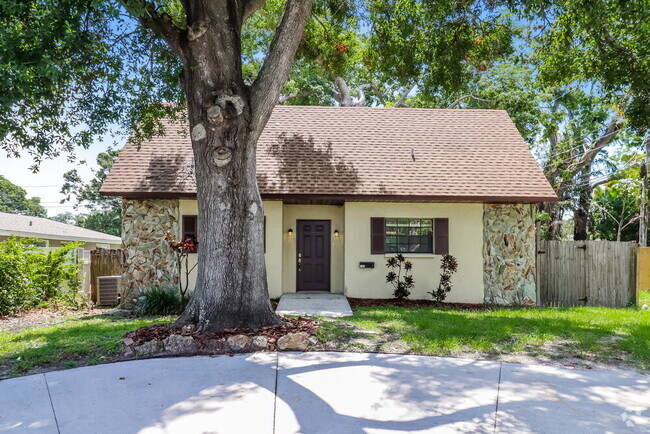 Building Photo - 764 Northmoor Ave N Rental
