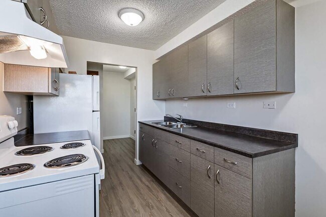 Photo - Crestview Manor