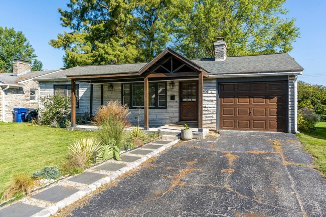 Building Photo - 491 Stratford Dr