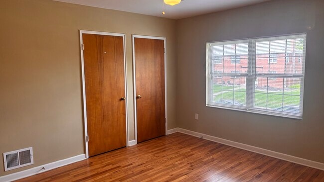 Photo - 1481 W 7th Ave