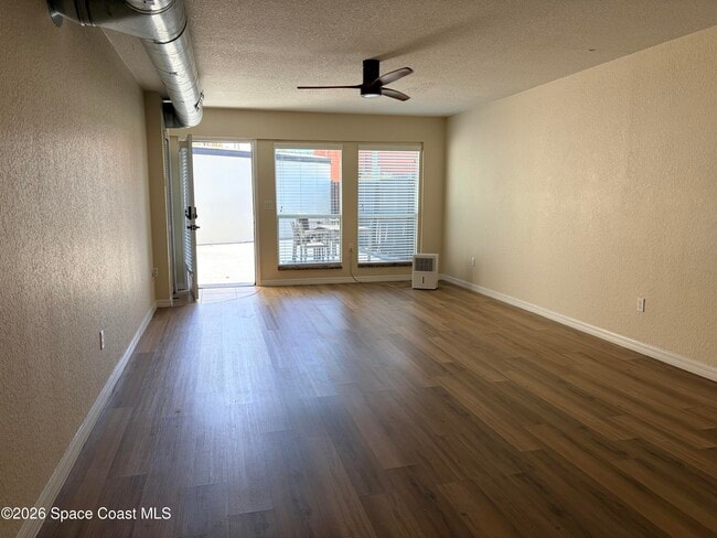 Photo - 1464 Guava Ave