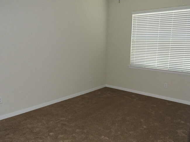 Building Photo - 103 Kendrick Pines Blvd