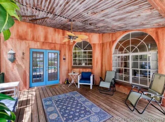 4220 SW 13th St