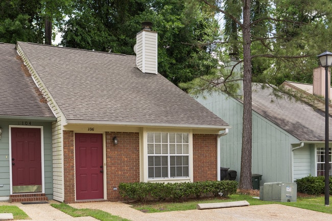 Photo - 106 S Whetherbine Way