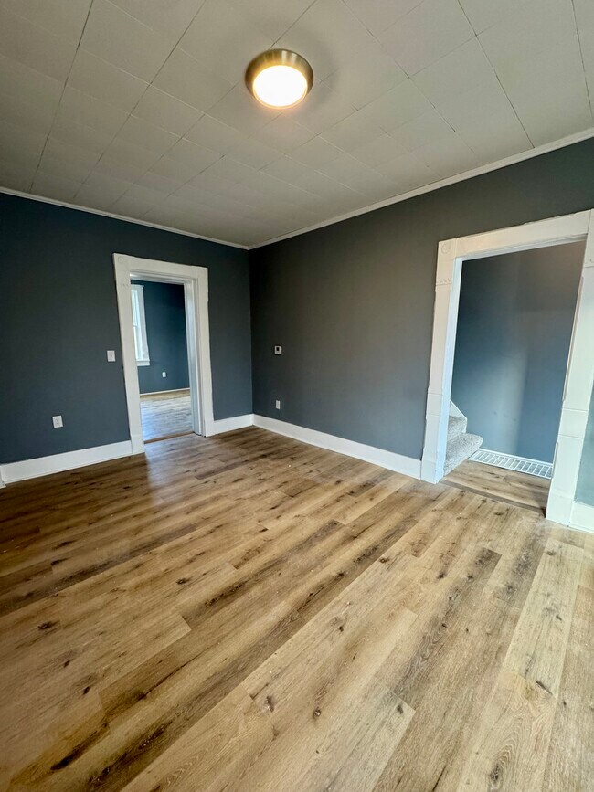 Photo - 321 Cedar St