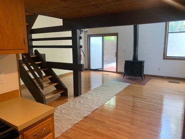 8 Lilac Ct Unidad R