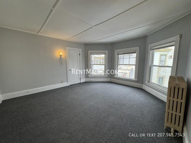 28 Pleasant St Unit 2F