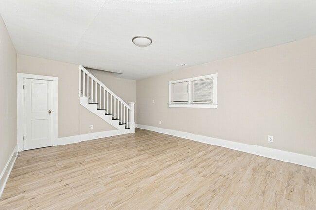 30-32 Lagonda Ave
