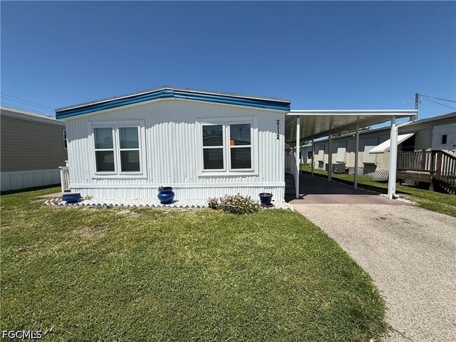 Building Photo - 2112 Ixora Ct