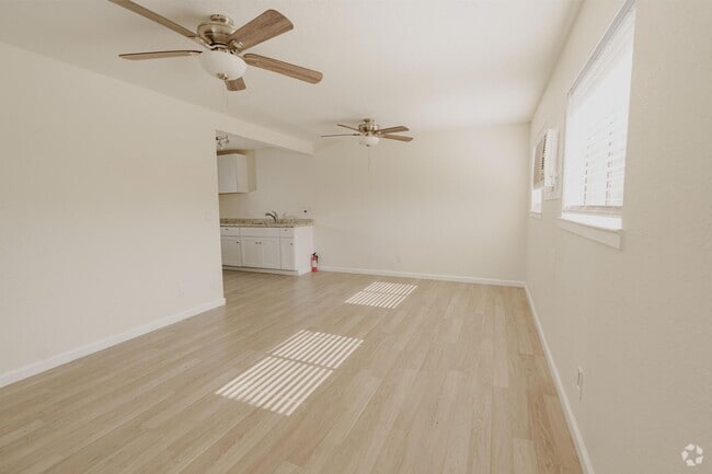 Building Photo - 683 - 695 Vermont Avenue, Turlock CA 95380 Unit 685 Vermont Avenue Rental