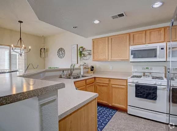 Building Photo - 6800 Vista Del Norte Dr NE Unit 2021 Rental