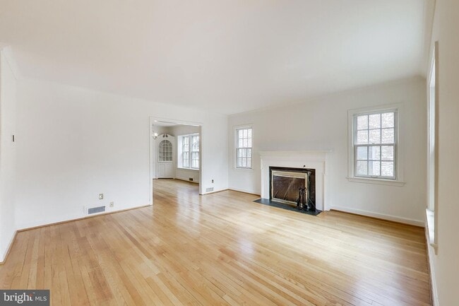 Photo - 5138 Nebraska Ave NW