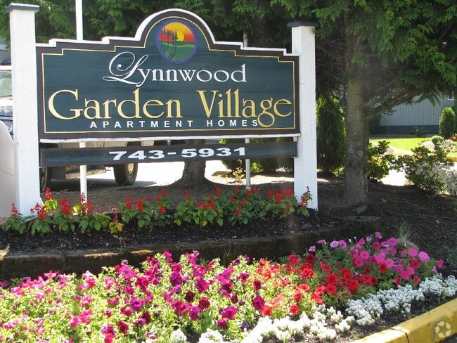 Building Photo - Lynnwood Garden Village Rental