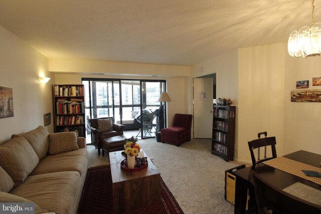 Photo - 1600 N Oak St Apartment Unit 1229